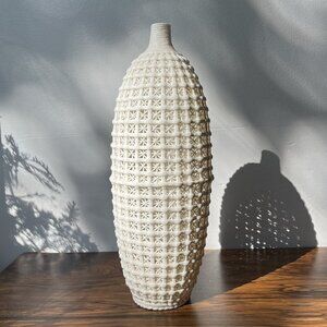 15" China Chinese Dehua White Porcelain Pottery Hollow Lattice Vase Bott…
